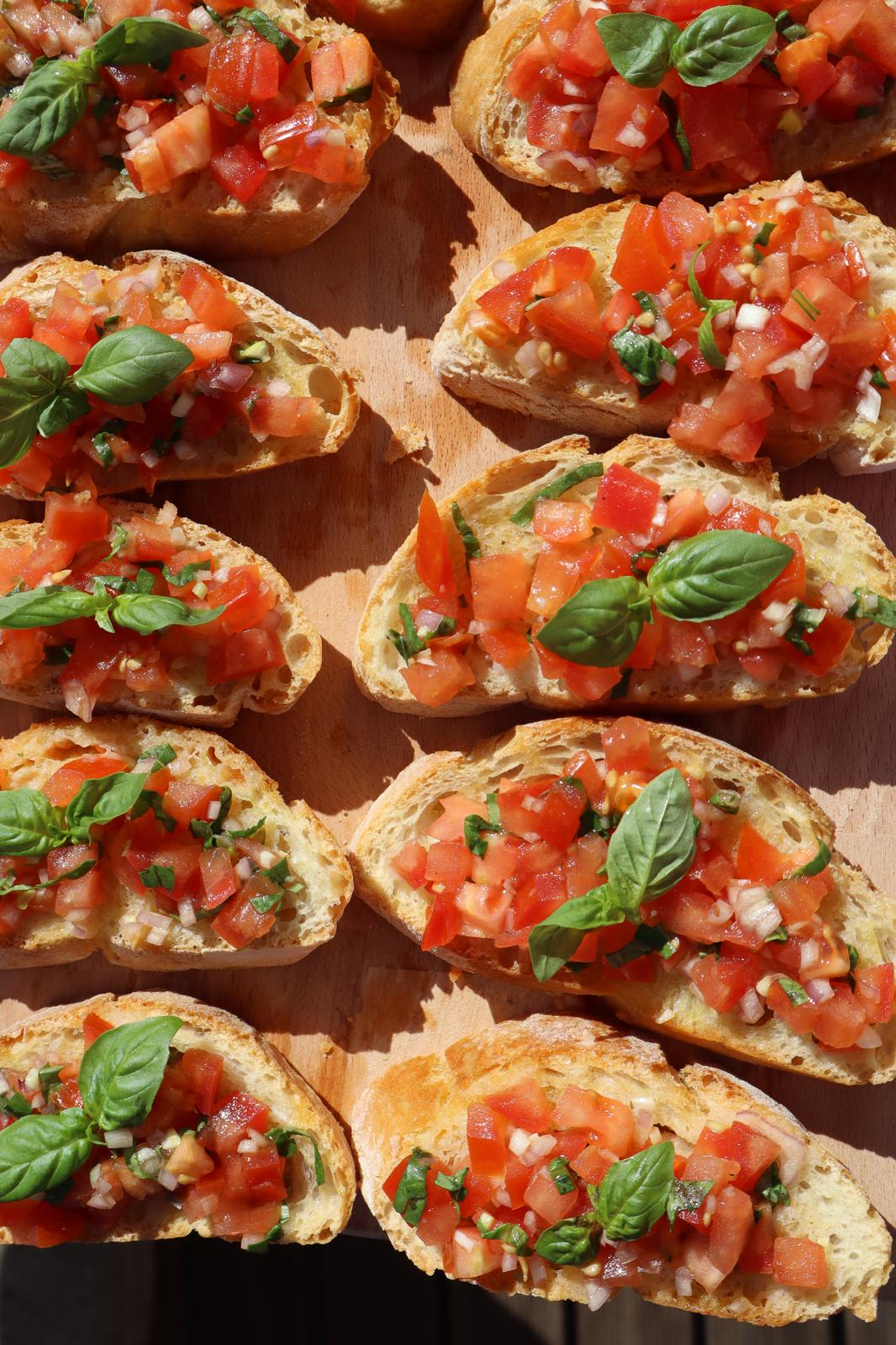 Bruschetti 2 Angerichtete Bruschetta - Zugreifen lohnt sich