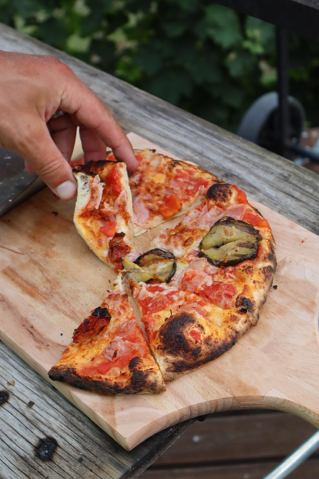 Holzofenpizza Die beste Pizza aus dem eigenen Holzofen